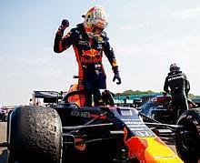 Max Verstappen krönt 70. F1 Jubiläums-GP von Silverstone mit einem grandiosen Sieg für Red Bull Racing & Honda